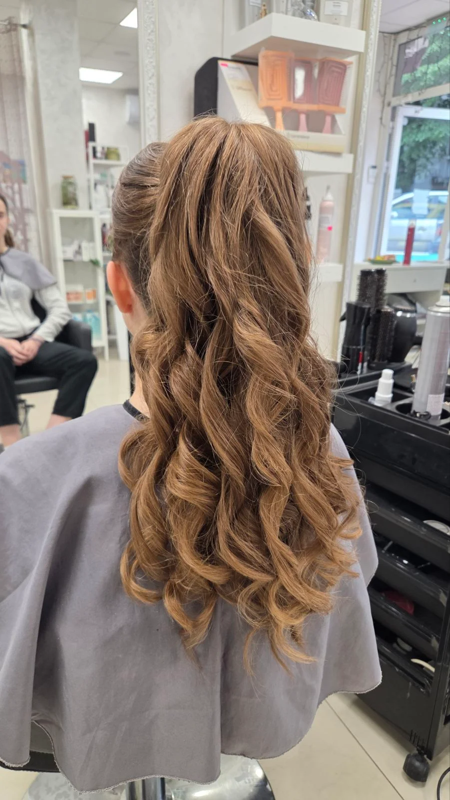 Euphoria Hair & Beauty Bar — работа от салона